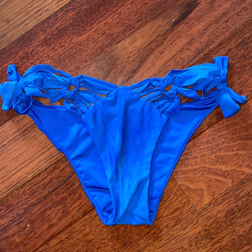 Bikini bottoms